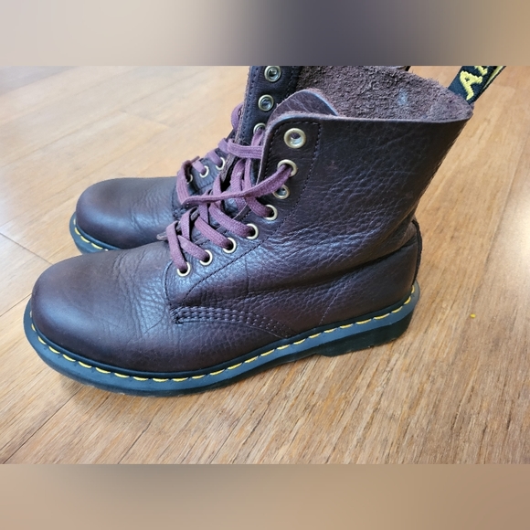 Dr. Martens burgundy boots size 41 - Picture 3 of 6
